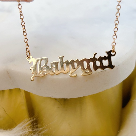 Babygirl gold bracelet 6” to 7” old english - Picture 2 of 5